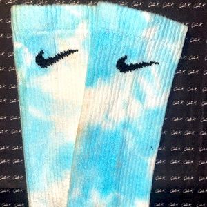 TIE DYE NIKE SOCKS!